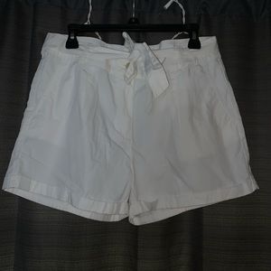 White forever 21 shorts